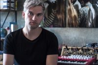 Mehr über den Artikel erfahren “Theater hat dort gewonnen, wo es keine Lösung mehr weiß.”