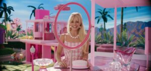Mehr über den Artikel erfahren Barbie — Pinke Kritik am Patriarchat