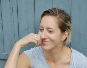 Mehr über den Artikel erfahren #23 hörinsblau — Das Gespräch mit Olivia Kuderewski