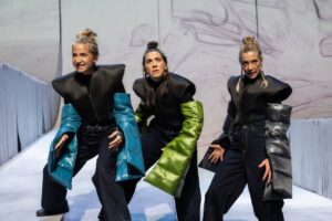 Mehr über den Artikel erfahren Zerbrochene Heldengeschichten — zwischen Mythos und Misogynie